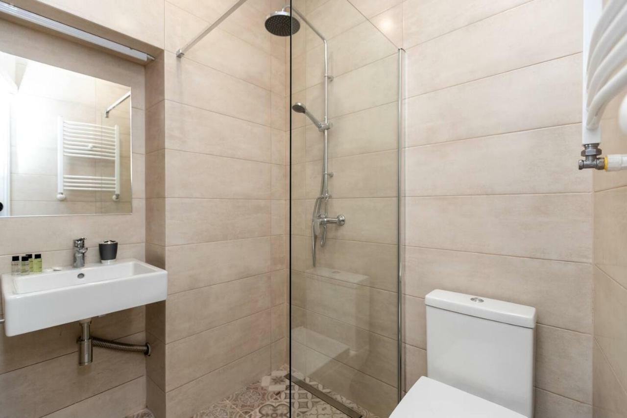 Modern Studio Near Rustaveli Ave - By Wehost Τυφλίδα Εξωτερικό φωτογραφία